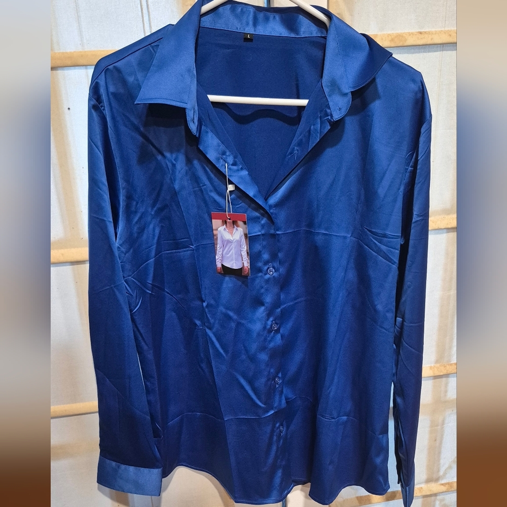 Nwt Blue Satiny Shirt For Woman Large